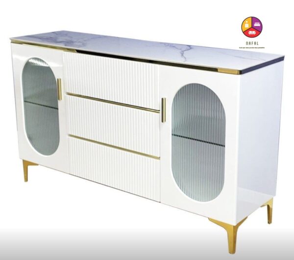 Buffet blanc avec dore peids