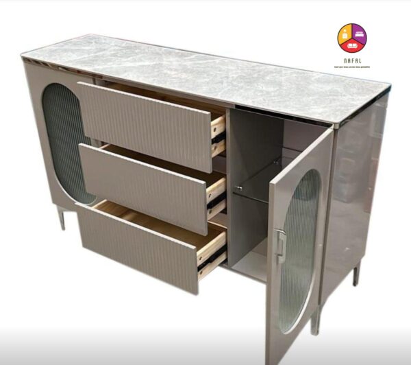 Buffet gris avec chrome peids