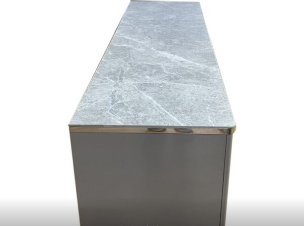 Buffet gris avec chrome peids - Image 3